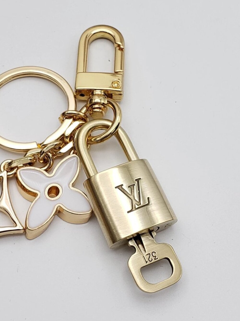 Louis Vuitton Gold Lock 🔑 Authentic LV Padlock + Bag Charm - Picture 8 of 13